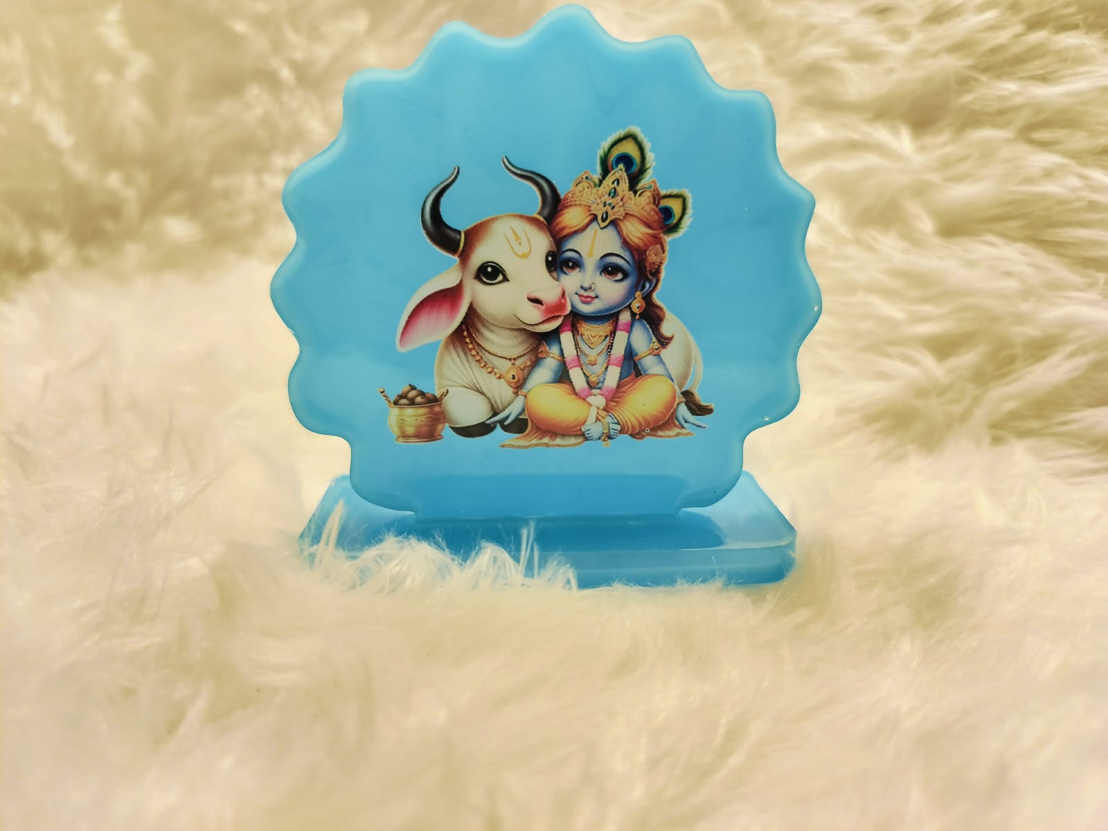 Resin dashboard stand